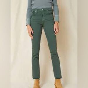 Amo Chelsea Crop in evergreen size 28